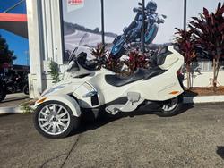 2017 BRP SPYDER RT (SM6) WHITE