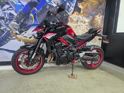 2024 Kawasaki Z900 (ZR900) RED