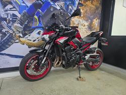 2024 Kawasaki Z900 (ZR900) RED