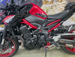 2024 Kawasaki Z900 (ZR900) RED