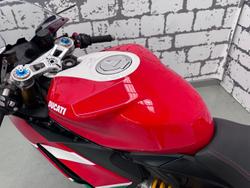 2025 Ducati Panigale Bayliss 1st Championship 20th Anniversary Panigale Red