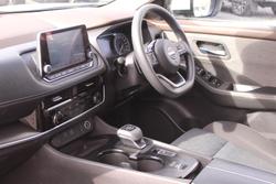 2024 Nissan X-TRAIL ST