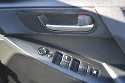 2013 Mazda 3 Neo