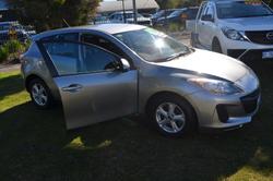 2013 Mazda 3 Neo