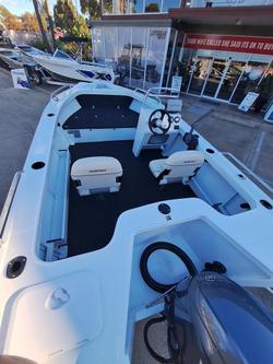 2026 QUINTREX 460 Renegade SC