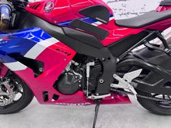 2025 Honda CBR1000RR-R SP ABS Fireblade Fireblade Red