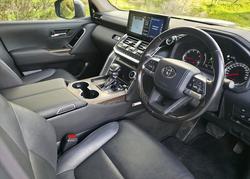2022 Toyota Landcruiser VX