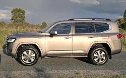 2022 Toyota Landcruiser VX