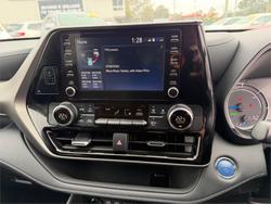 2022 TOYOTA KLUGER GX HYBRID AWD