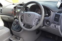 2013 Kia Grand Carnival S