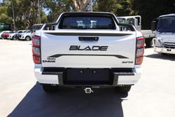 2026 Isuzu D-MAX BLADE