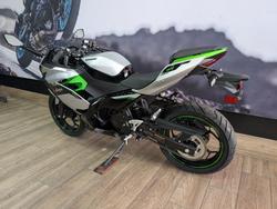 2025 Kawasaki NINJA e-1 SILVER