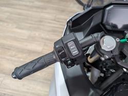 2025 Kawasaki NINJA e-1 SILVER