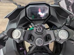 2025 Kawasaki NINJA e-1 SILVER