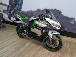 2025 Kawasaki NINJA e-1 SILVER