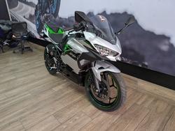 2025 Kawasaki NINJA e-1 SILVER