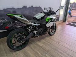 2025 Kawasaki NINJA e-1 SILVER