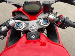2018 DUCATI SUPERSPORT S Red