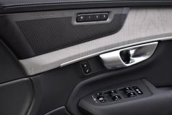 2025 Volvo XC90 Ultra B5 Dark