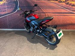 2026 Triumph Trident 800 Trident Red