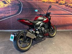 2026 Triumph Trident 800 Trident Red
