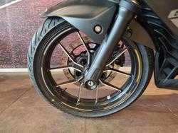 2025 Suzuki Gixxer 250 Gixxer Black