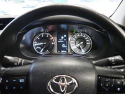 2022 Toyota Hilux SR