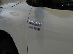 2022 Toyota Hilux SR