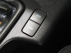 2022 Toyota Hilux SR
