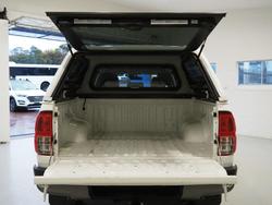 2022 Toyota Hilux SR