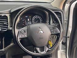 2016 Mitsubishi Outlander LS Safety Pack