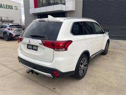 2016 Mitsubishi Outlander LS Safety Pack