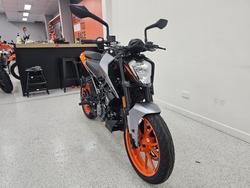 2024 Ktm 200 DUKE (ABS) Orange