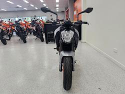 2024 Ktm 200 DUKE (ABS) Orange