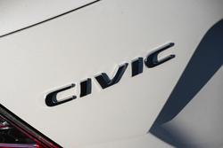 2019 Honda Civic VTi-L