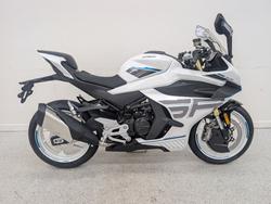CFMOTO 2026 CF Moto 450CC 450 SR ABS Road