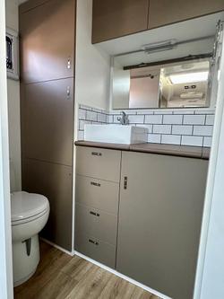 2025 Red Centre Oasis 206 Type C
