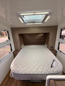 2025 Red Centre Oasis 206 Type C