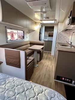 2025 Red Centre Oasis 206 Type C