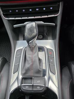 2023 MG HS Excite