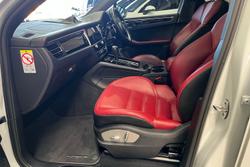 2023 Porsche Macan T