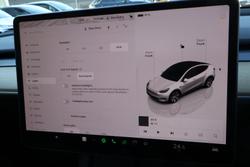 2022 Tesla Model Y Rear-Wheel Drive