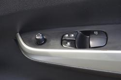2020 Nissan Navara RX