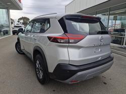2024 Nissan X-TRAIL ST