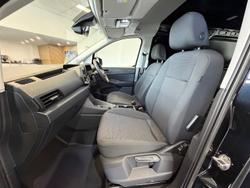 2025 Volkswagen Caddy TSI220