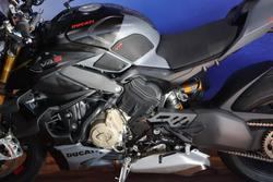 2024 Ducati STREETFIGHTER V4 Black