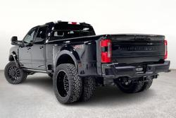 2025 Ford F450 Platinum