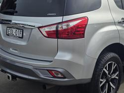 2021 Isuzu MU-X LS-U