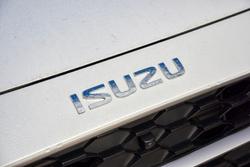 2026 Isuzu MU-X LS-T