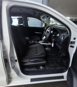 2023 Nissan Navara